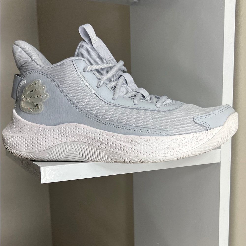Under Armour Light Gray Sneakers